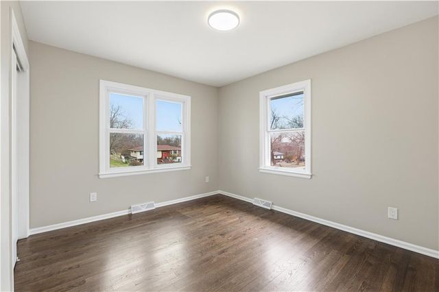 11608 Greenwood Road, Kansas City, MO 64134