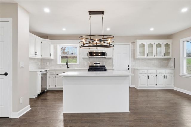 11608 Greenwood Road, Kansas City, MO 64134