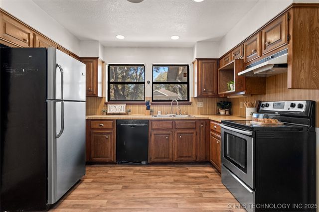 324 D Street SW, Ardmore, OK 73401