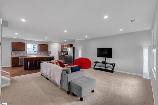 819 Throckmorton Court, Greenville, SC 29605