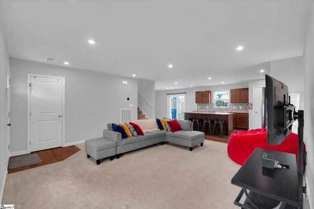 819 Throckmorton Court, Greenville, SC 29605