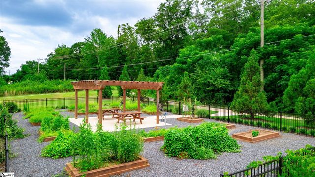 819 Throckmorton Court, Greenville, SC 29605