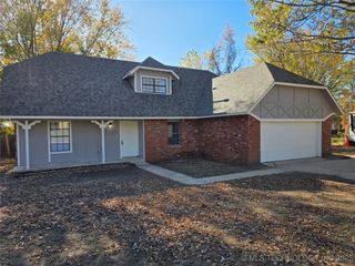 25836 S Lariat Court, Broken Arrow, OK 74014