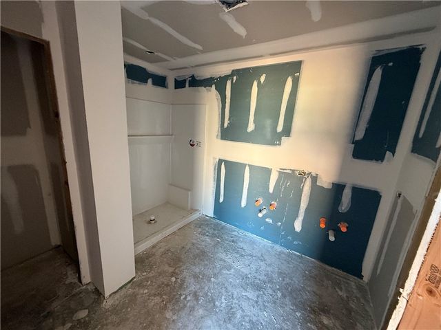 7804 Leadtree Drive, Navasota, TX 77868