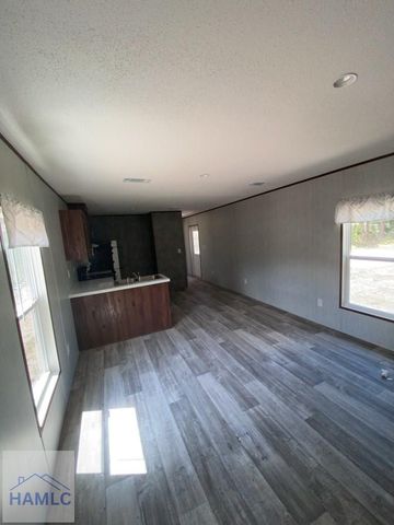 6320-17 E US HWY 84, Hinesville, GA 31313