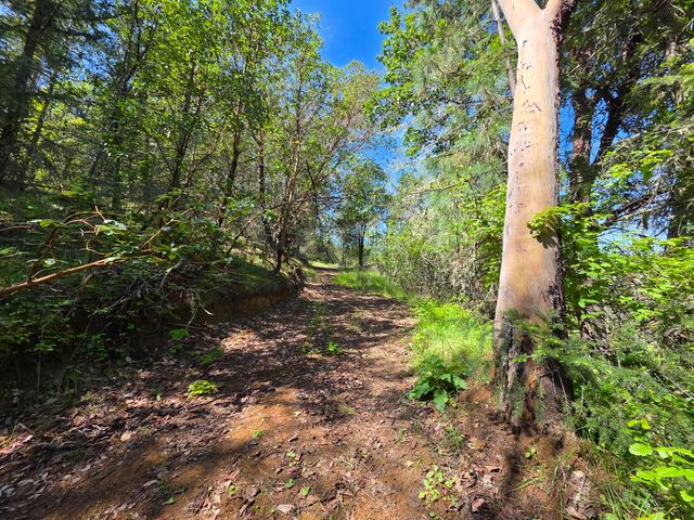 Knowles Road, Medford, OR 97501