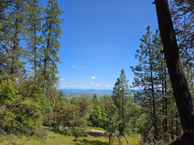 Knowles Road, Medford, OR 97501