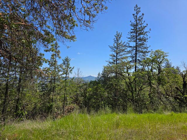 Knowles Road, Medford, OR 97501