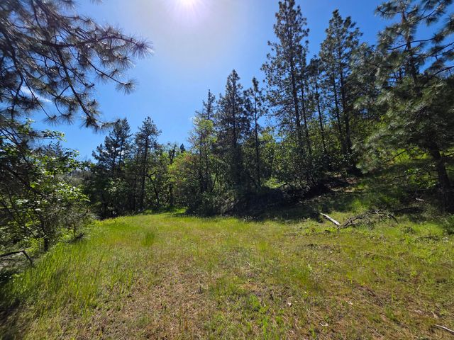 Knowles Road, Medford, OR 97501