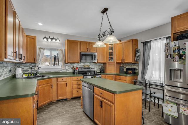 1101 DOUBLING GAP RD, Newville, PA 17241