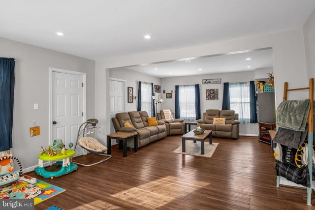 1101 DOUBLING GAP RD, Newville, PA 17241