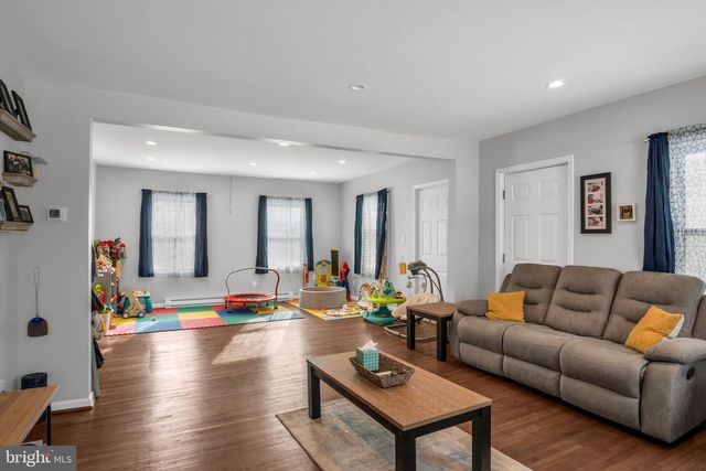 1101 DOUBLING GAP RD, Newville, PA 17241