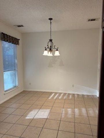 1926 Twin Oaks Circle, Grapevine, TX 76051