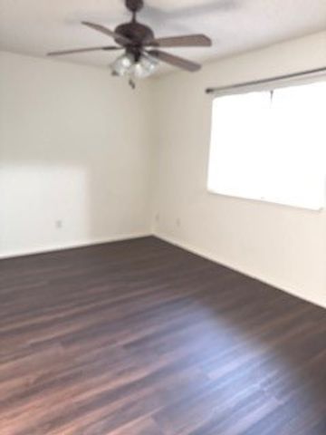 1926 Twin Oaks Circle, Grapevine, TX 76051