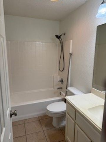 1926 Twin Oaks Circle, Grapevine, TX 76051