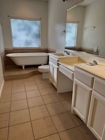 1926 Twin Oaks Circle, Grapevine, TX 76051