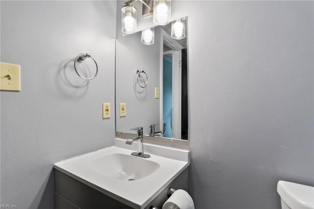 3812 Peach Orchard CIR, Portsmouth, VA 23703