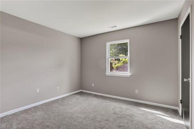 3812 Peach Orchard CIR, Portsmouth, VA 23703