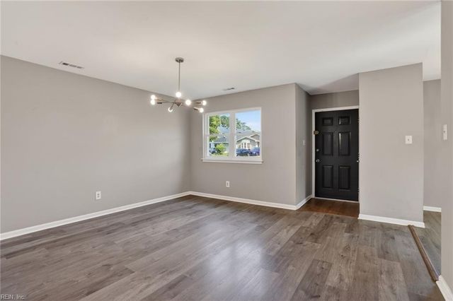 3812 Peach Orchard CIR, Portsmouth, VA 23703