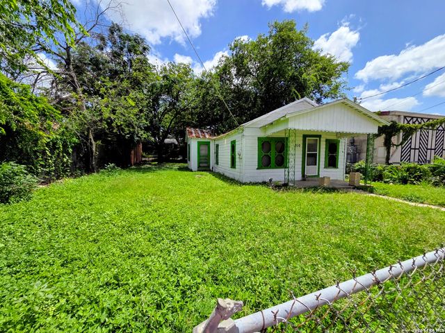 310 E Lachapelle, San Antonio, TX 78204
