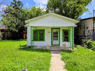 310 E Lachapelle, San Antonio, TX 78204