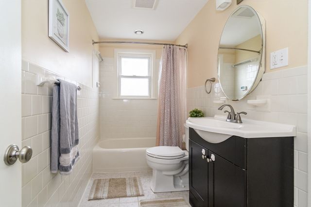 210 Bacon St, Natick, MA 01760