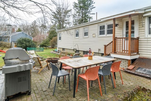 210 Bacon St, Natick, MA 01760