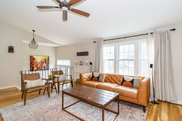 210 Bacon St, Natick, MA 01760