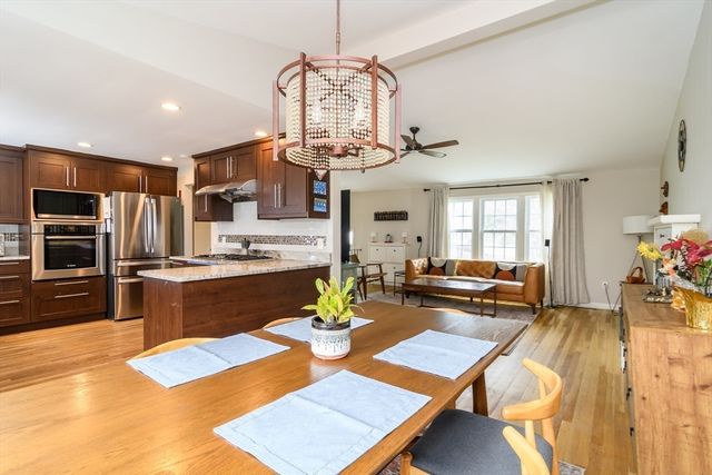 210 Bacon St, Natick, MA 01760