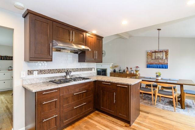 210 Bacon St, Natick, MA 01760