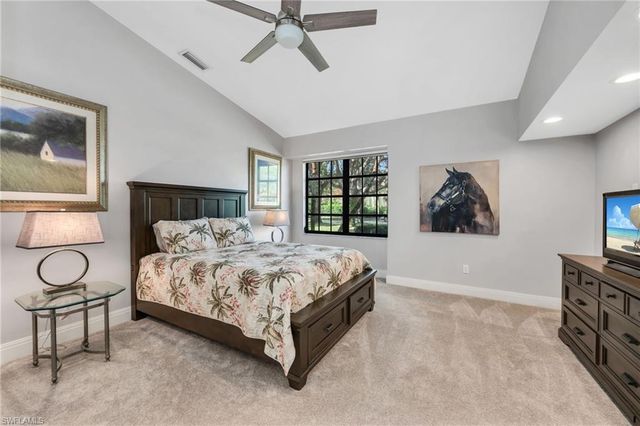 4556 Pond Apple DR N, Naples, FL 34119
