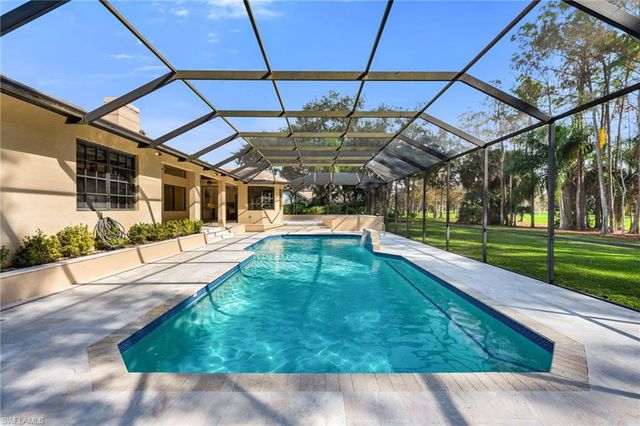 4556 Pond Apple DR N, Naples, FL 34119