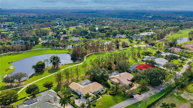 4556 Pond Apple DR N, Naples, FL 34119