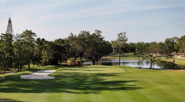 4556 Pond Apple DR N, Naples, FL 34119