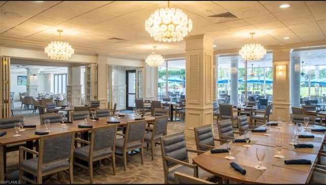 4556 Pond Apple DR N, Naples, FL 34119