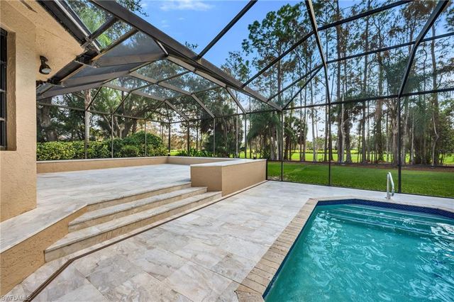 4556 Pond Apple DR N, Naples, FL 34119