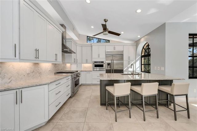 4556 Pond Apple DR N, Naples, FL 34119