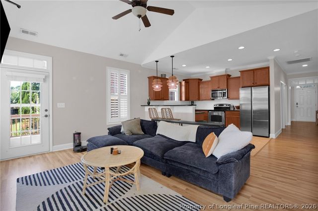 829 Falling Creek Lane, Fayetteville, NC 28304