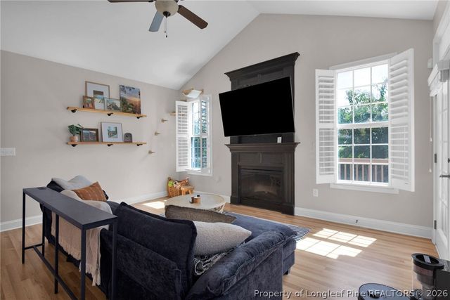 829 Falling Creek Lane, Fayetteville, NC 28304