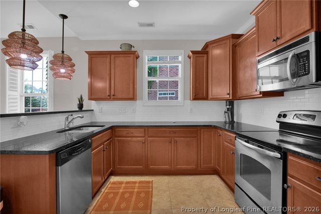 829 Falling Creek Lane, Fayetteville, NC 28304