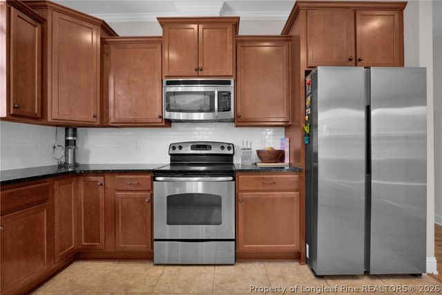 829 Falling Creek Lane, Fayetteville, NC 28304