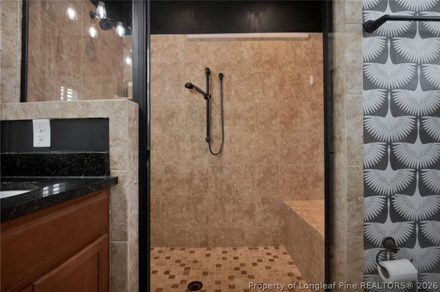 829 Falling Creek Lane, Fayetteville, NC 28304