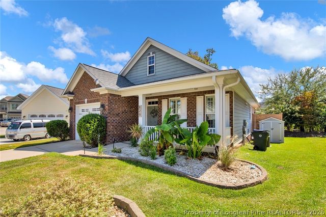 829 Falling Creek Lane, Fayetteville, NC 28304