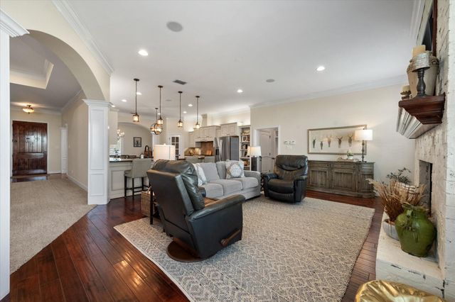 7906 County Rd 6220, Shallowater, TX 79363