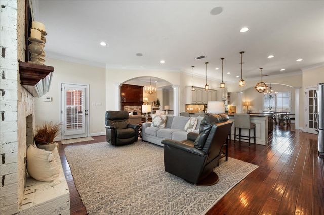 7906 County Rd 6220, Shallowater, TX 79363