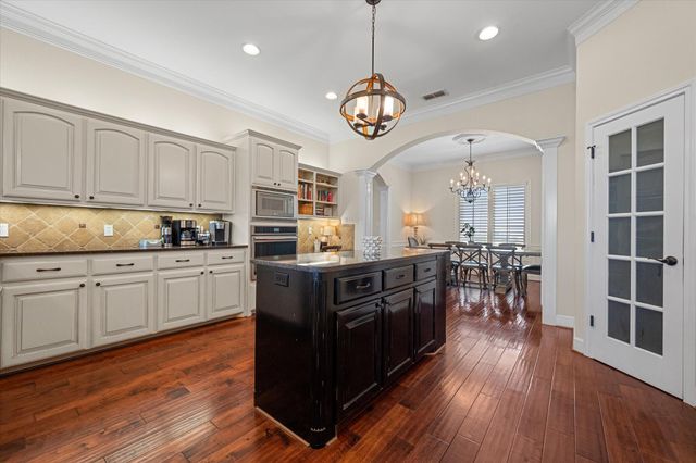 7906 County Rd 6220, Shallowater, TX 79363