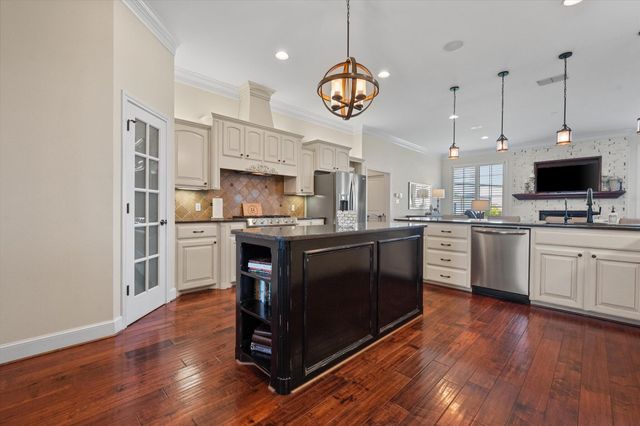 7906 County Rd 6220, Shallowater, TX 79363