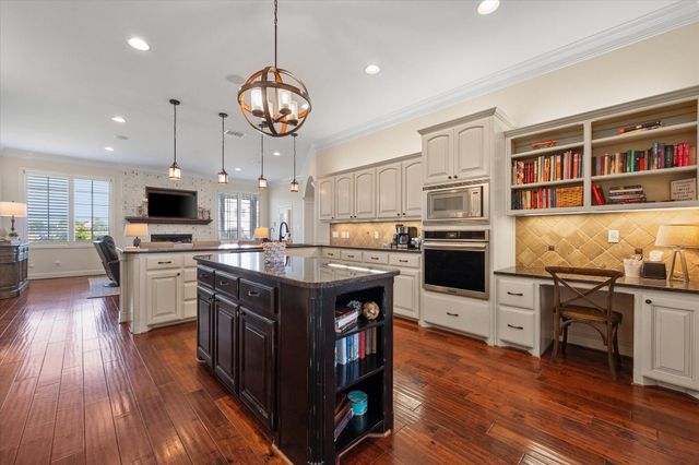 7906 County Rd 6220, Shallowater, TX 79363