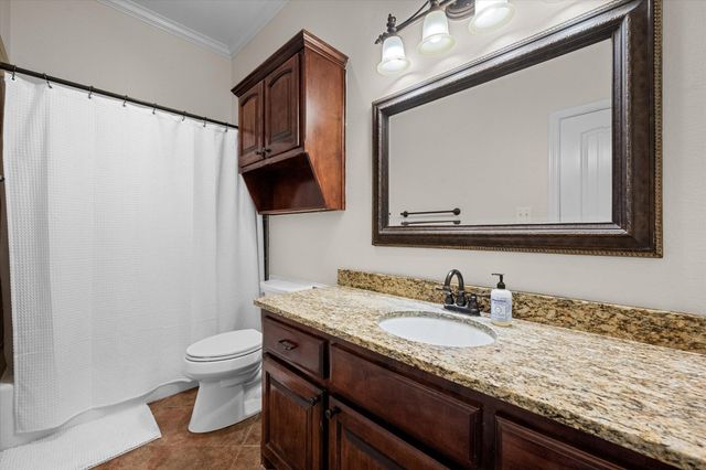 7906 County Rd 6220, Shallowater, TX 79363