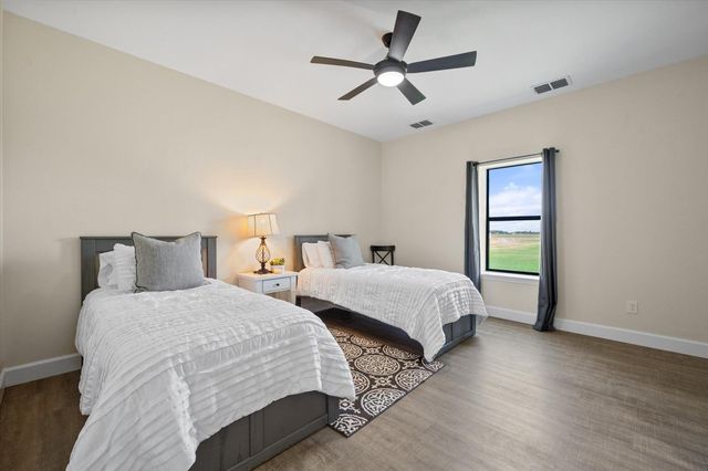 7906 County Rd 6220, Shallowater, TX 79363